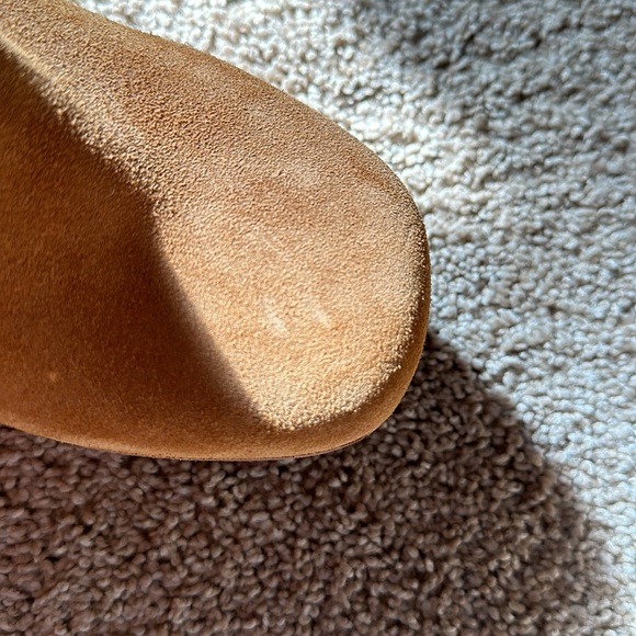 Charlotte Stone Paz in camel 8 - Picture 9 of 9